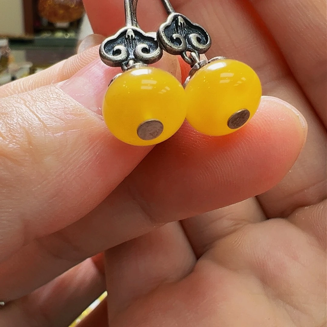 未镶嵌琥珀珠宝奇石