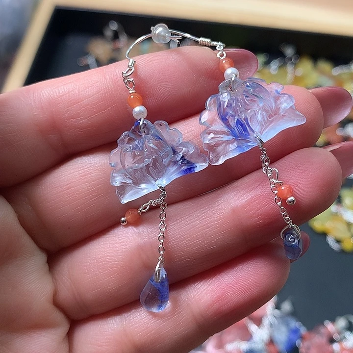 蛇纹石玉未镶嵌耳饰