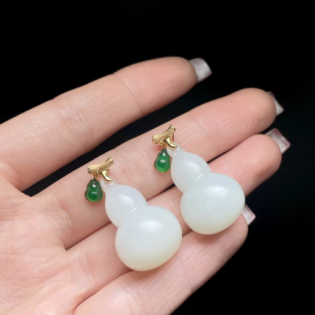 20 V0303-18k金和田玉葫芦吊坠—多样性发一件-24x15x14mm（东哥）