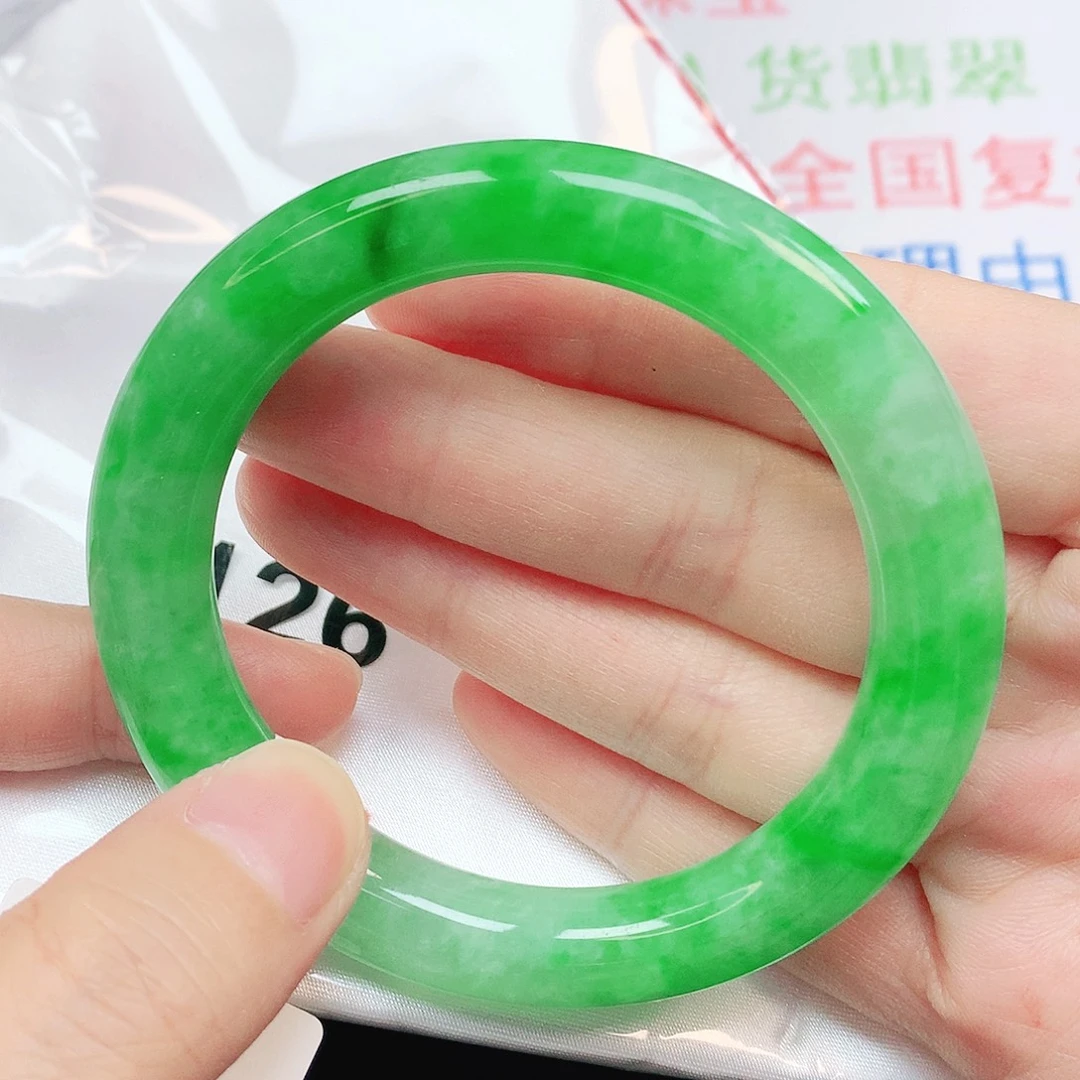 哪***吒翡翠未镶嵌手镯抖音126