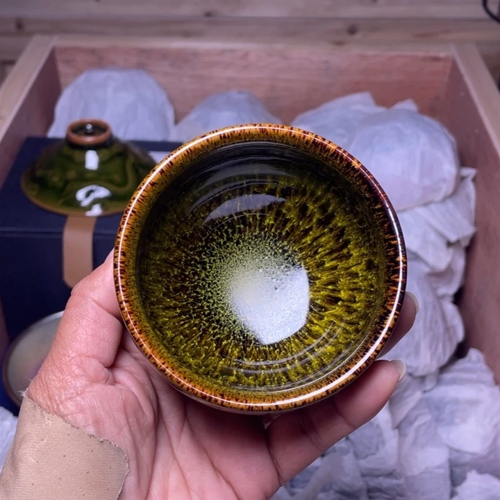 茶盏在干嘛呀亲爱