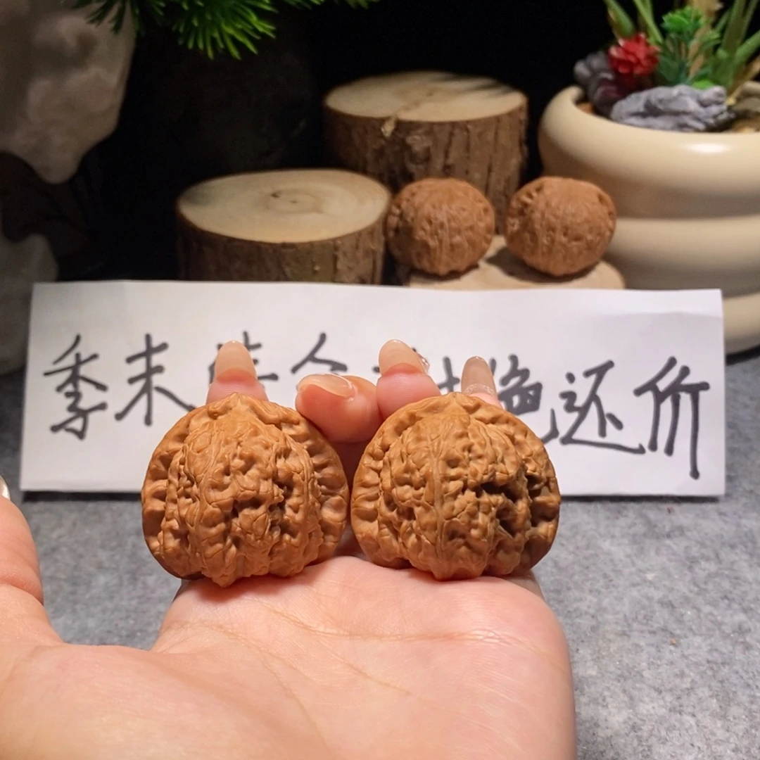 核桃把件全品40三角白