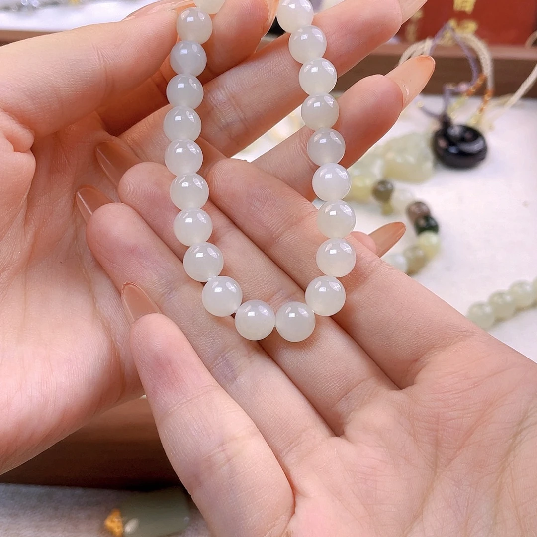 曼***曼未镶嵌手串和田玉