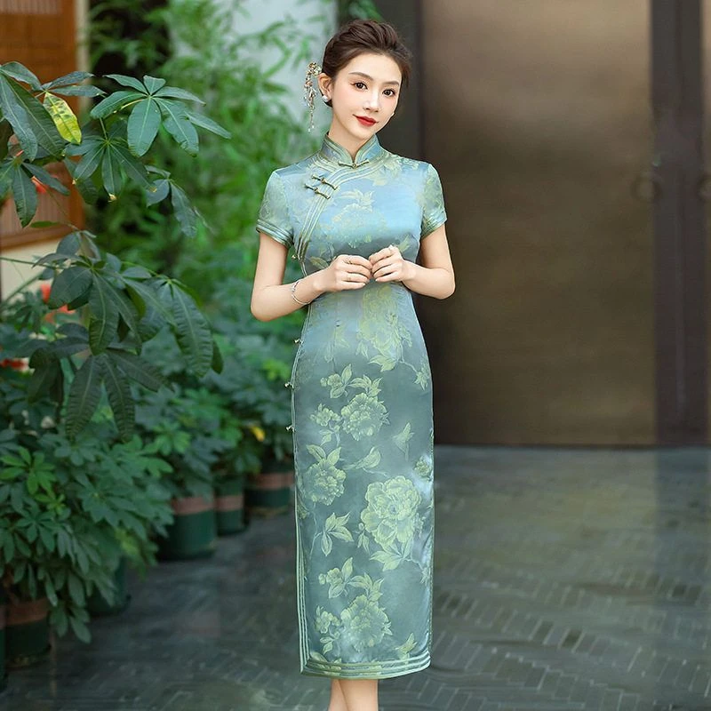 2025新款真丝提花旗袍年轻款高端气质长款改良版桑蚕丝连衣裙