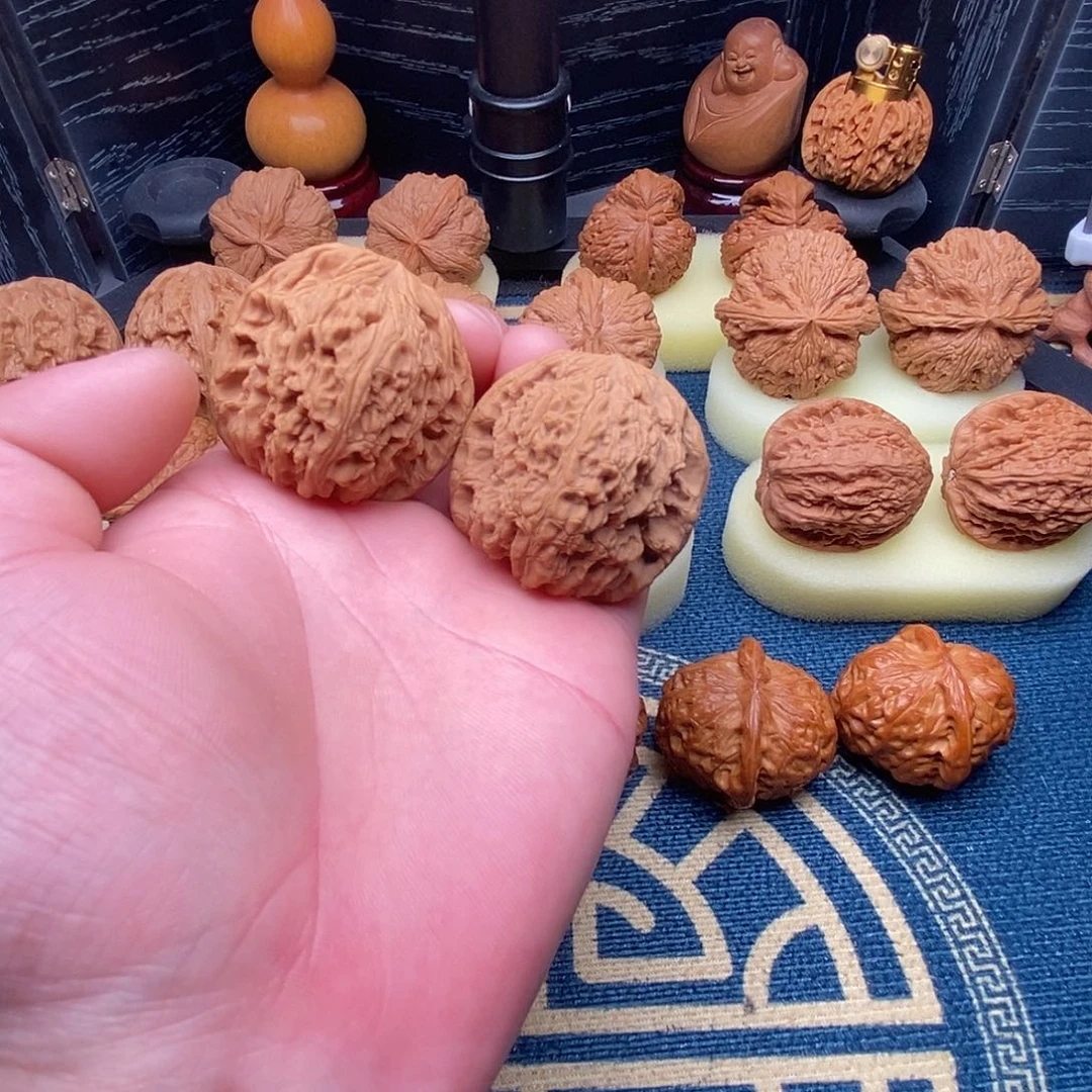 文玩核桃吊坠南疆石42尺练手对