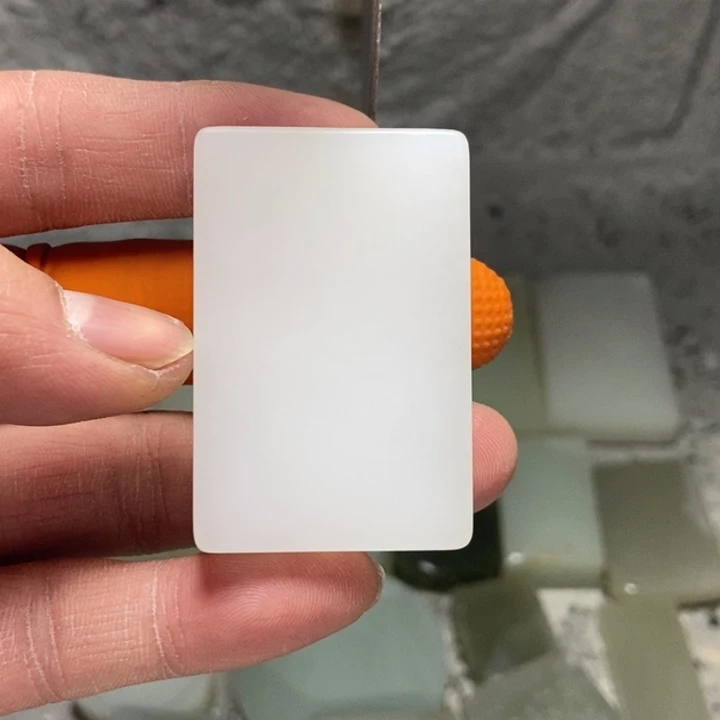 和田玉颈饰未镶嵌点****字