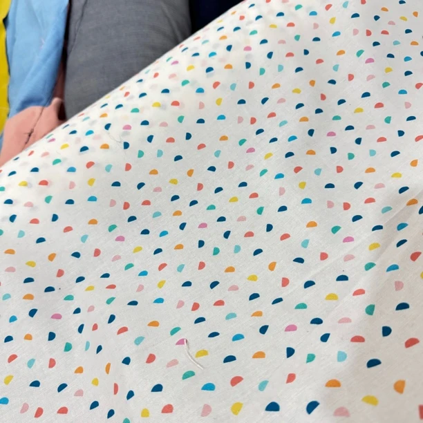 100  七彩点苎麻棉面料做衣服床品都可以的布料4米价