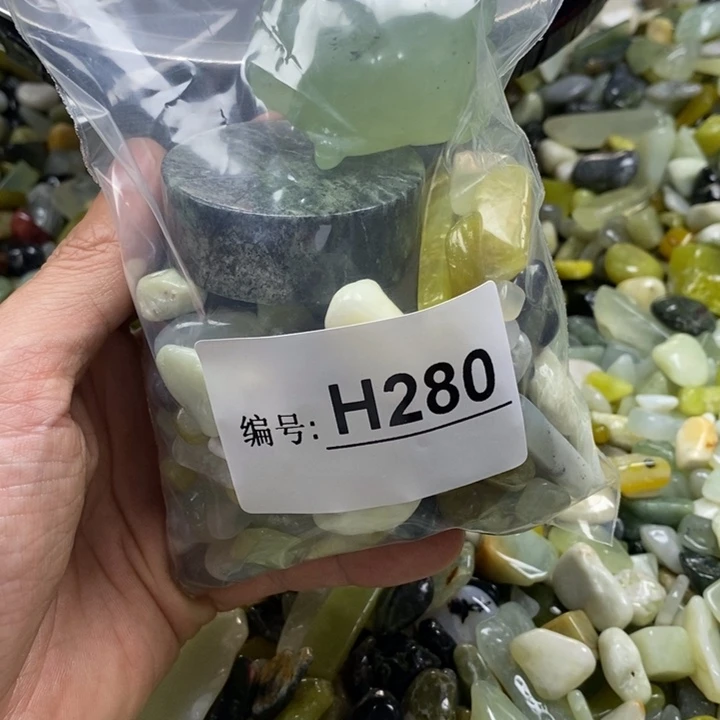 蛇纹石玉鱼缸石未镶嵌