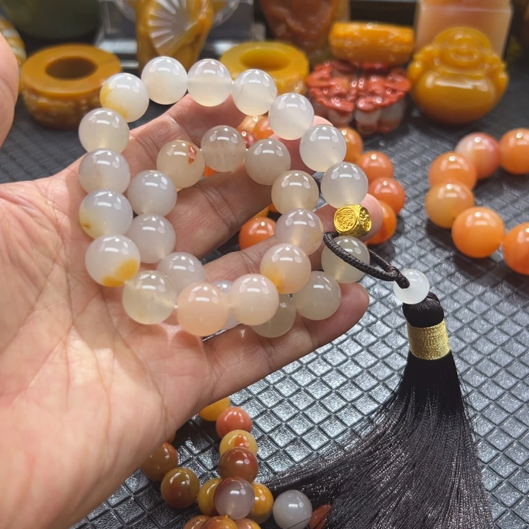 石英质玉未镶嵌颈饰