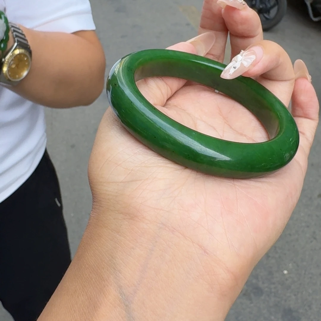 和田玉手镯未镶嵌多样性发货 拍一发一