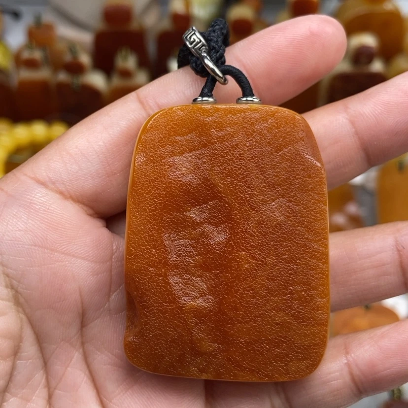 【闪购商品】琥珀颈饰未镶嵌