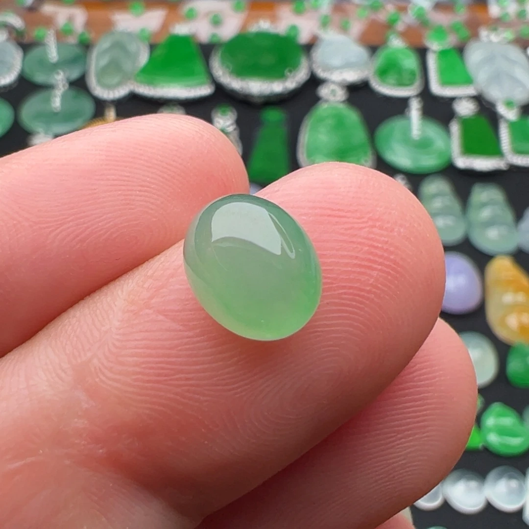 翡翠未镶嵌颈饰蛋面8.8