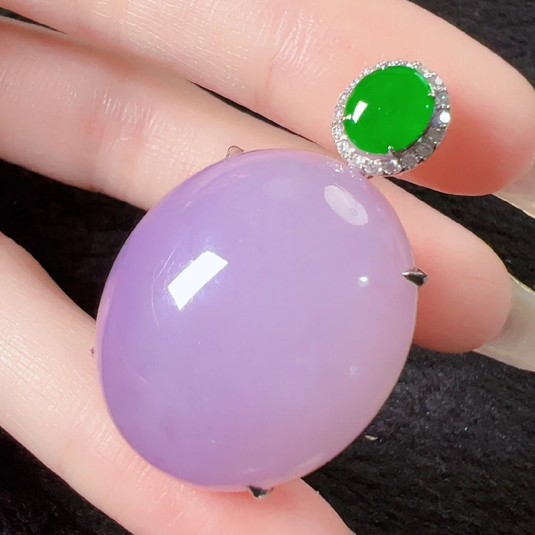 翡翠18K金镶嵌颈饰签收后24小时鉴赏期，过时不退