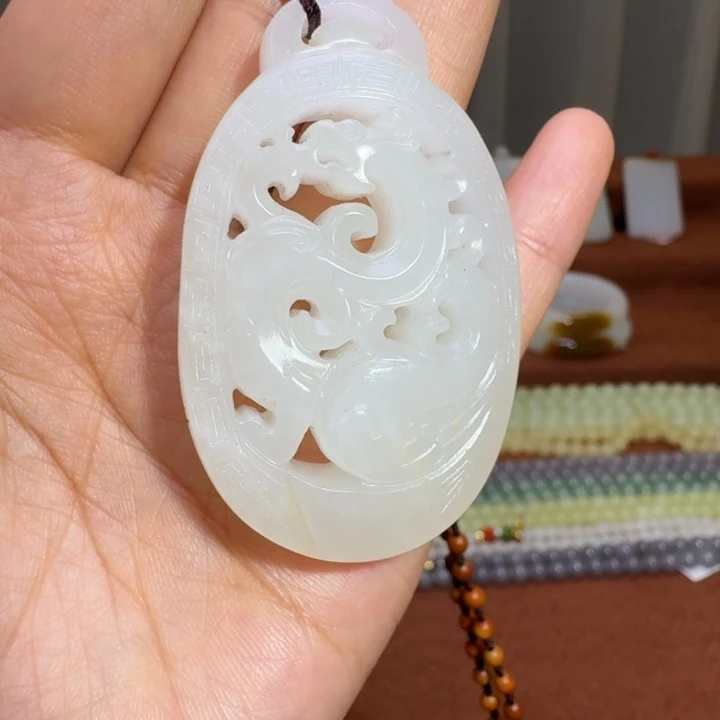 颈饰未镶嵌和田玉