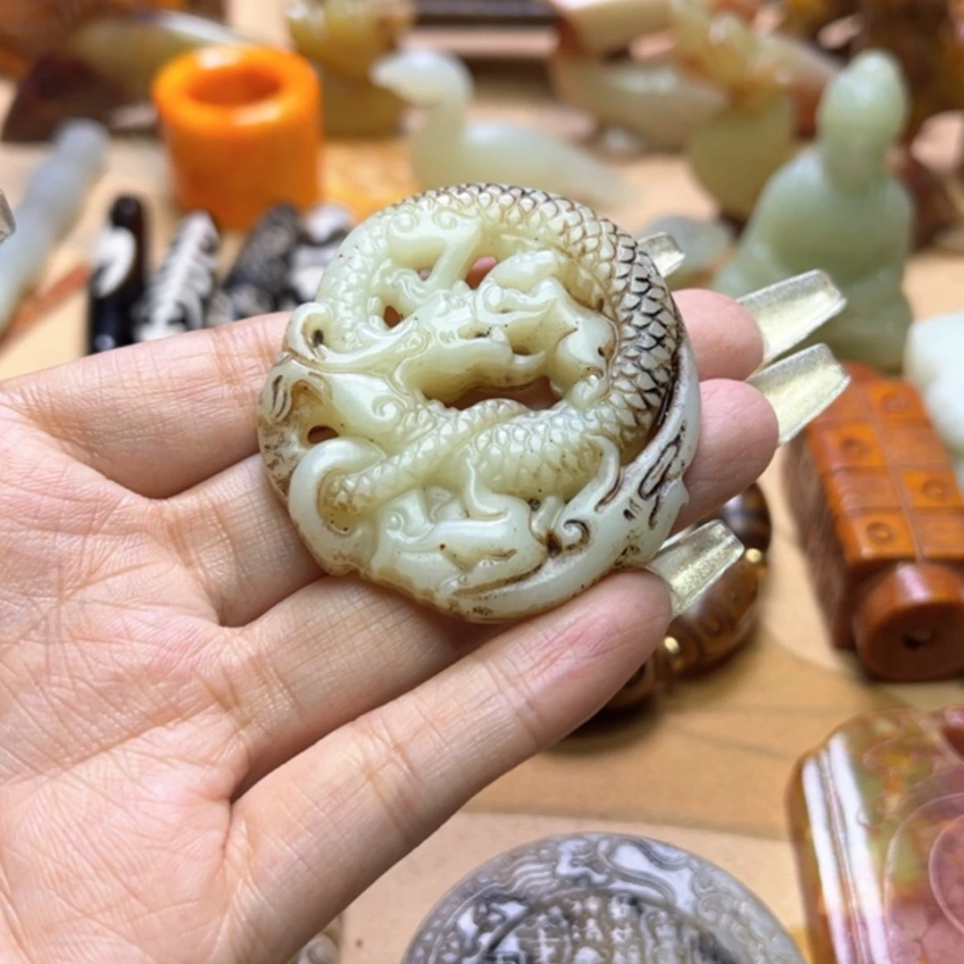 【闪购商品】蛇纹石玉颈饰未镶嵌