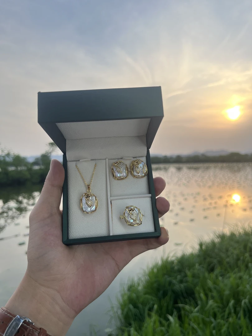 【双奇专享】淡水巴洛克13mm珍珠吊坠耳钉戒指套装X5276001T