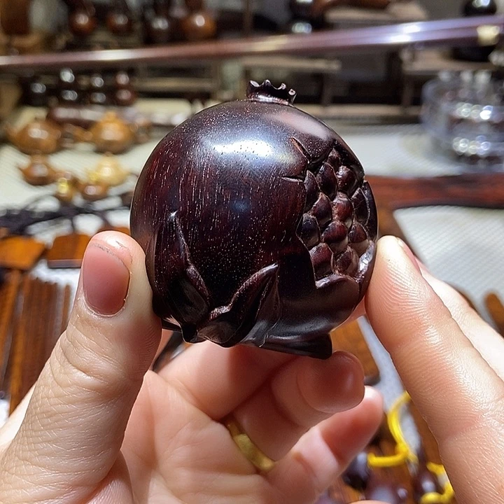 ᥫ****印度小叶紫檀檀香紫檀石榴一个