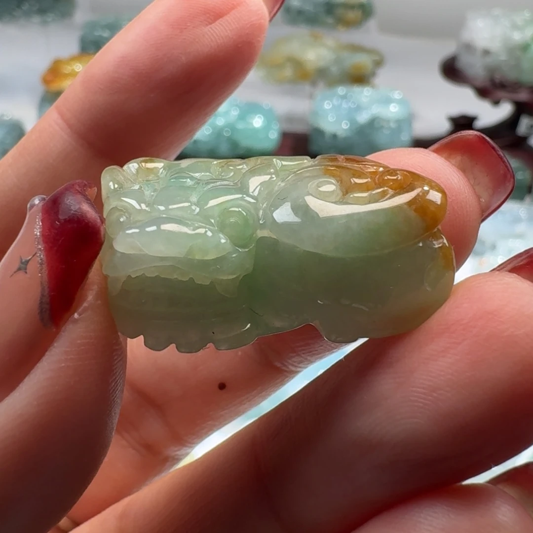 定制翡翠未镶嵌貔貅