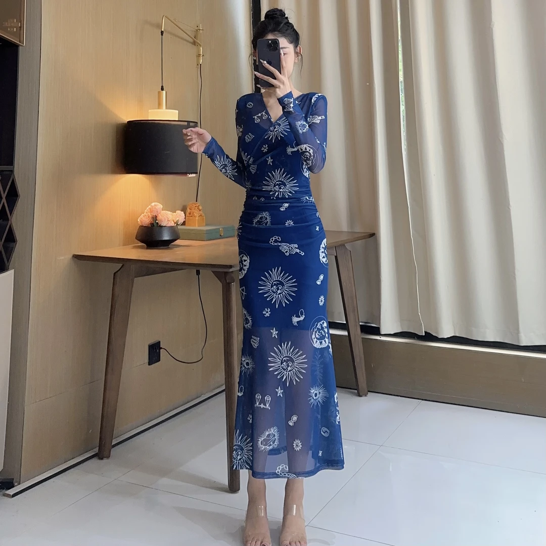 气质女人味轻奢V领长袖苍苍烟蓝显瘦包身修身时尚百搭鱼尾连衣裙