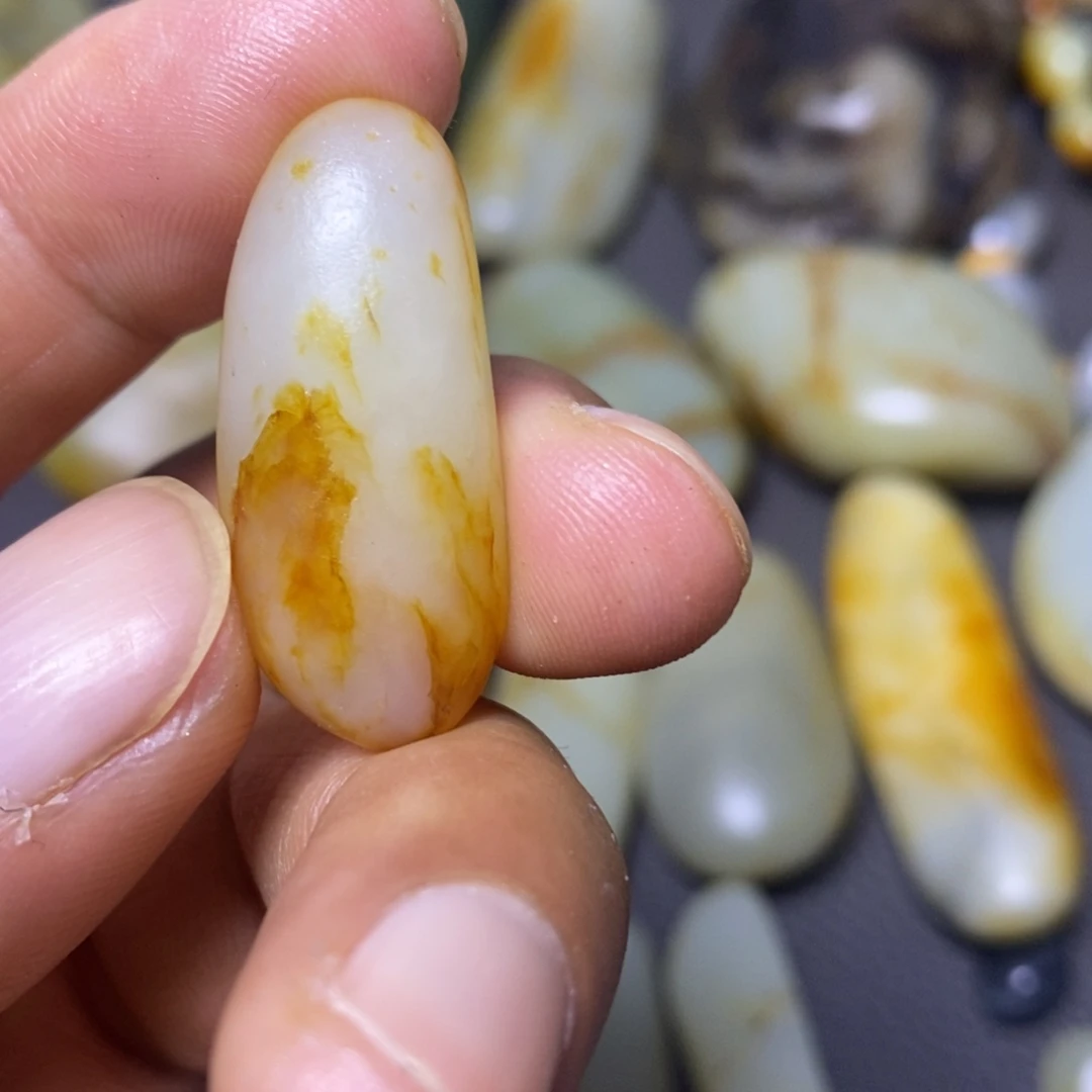和田玉（糖玉）未镶嵌挂件