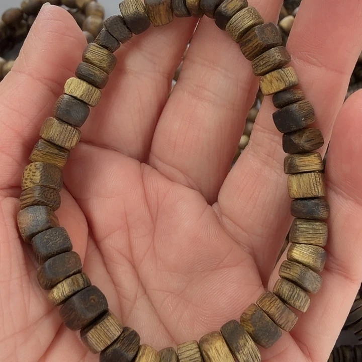 沉香碎屑沉香白奇卡7单圈碎银子4克