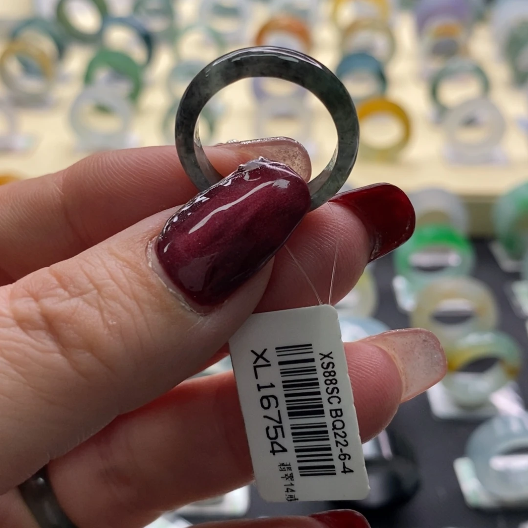 翡翠戒指未镶嵌翡翠戒指15有微瑕