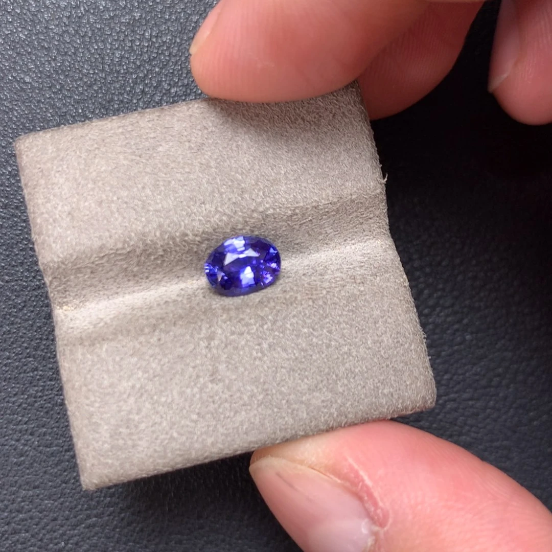 裸石彩色蓝宝石裸石1.08ct