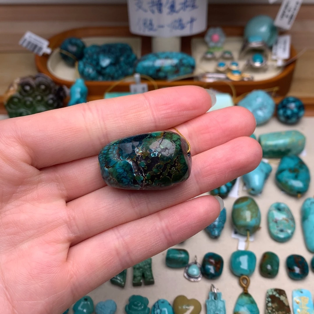 绿松石未镶嵌珠宝奇石