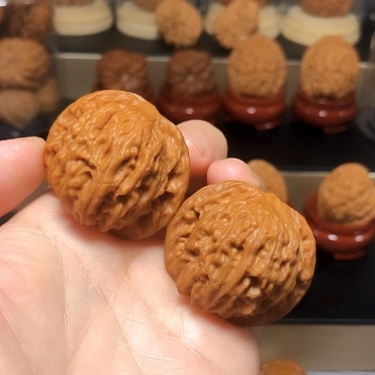 山地红皮球球型磨盘