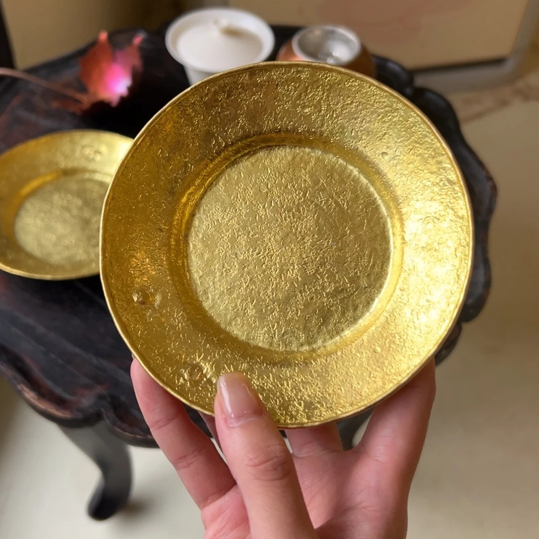 瓷片陶瓷。      陶瓷。