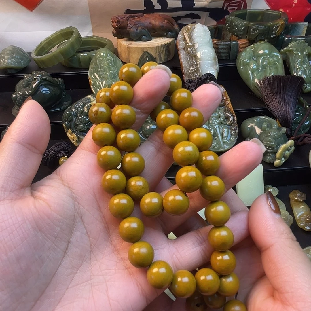 透闪石质玉未镶嵌手链