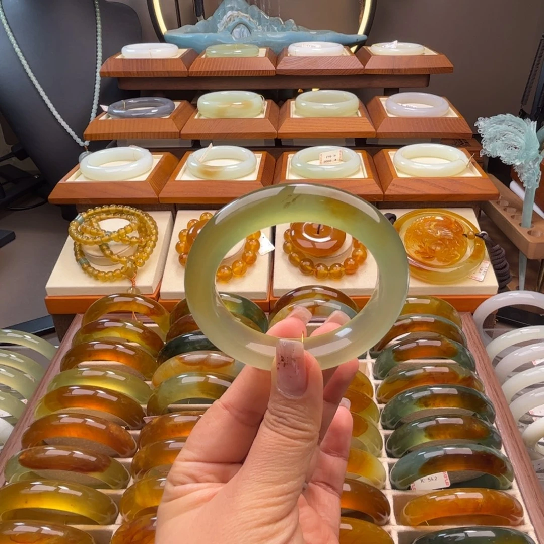 蛇纹石玉未镶嵌58-59