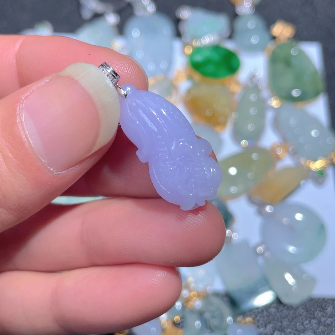 翡翠颈饰18K金镶嵌翡翠