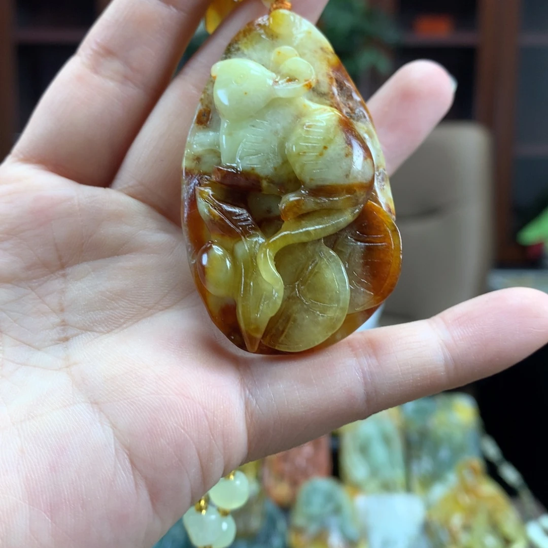 未镶嵌蛇纹石玉颈饰