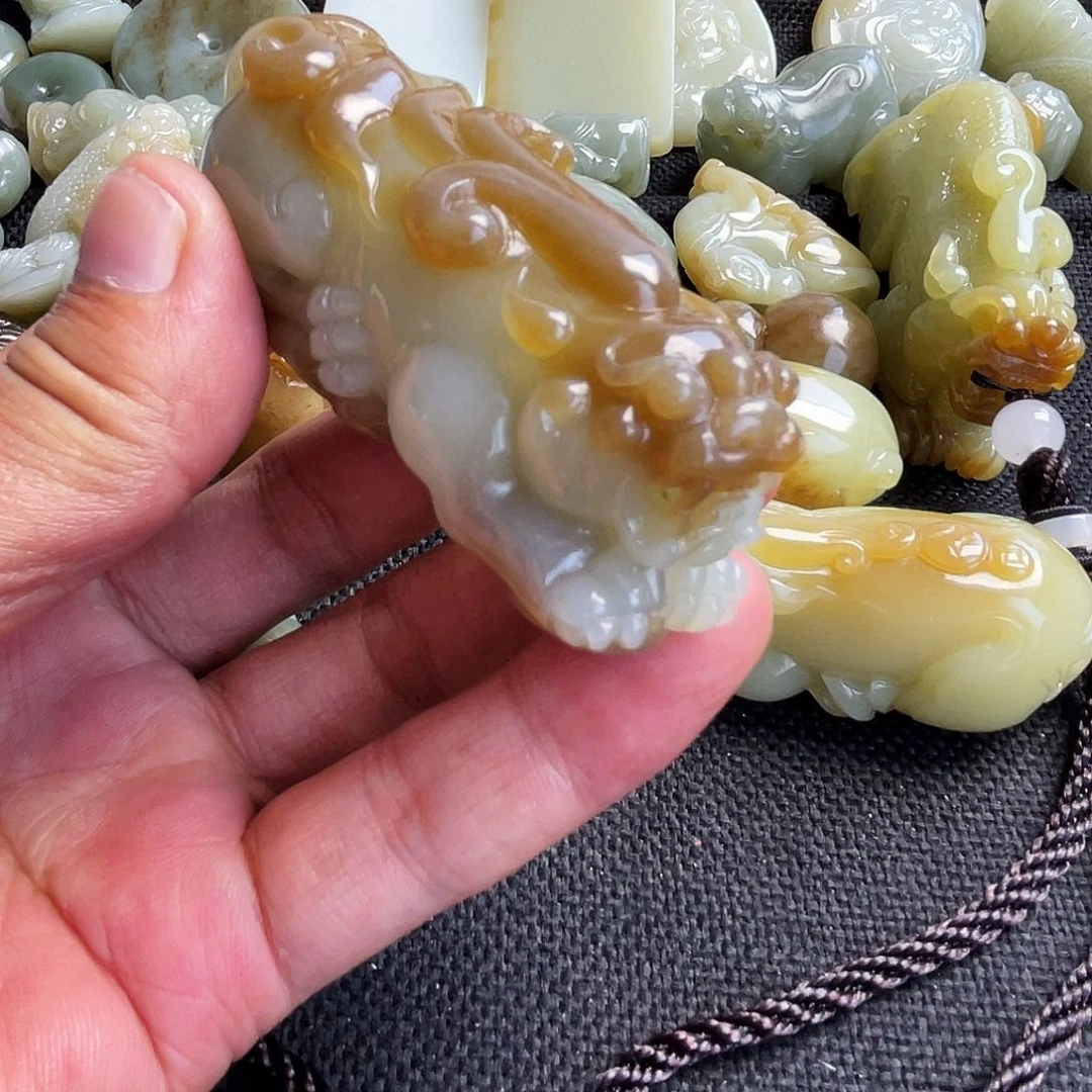 和田玉未镶嵌吊坠(不含链)