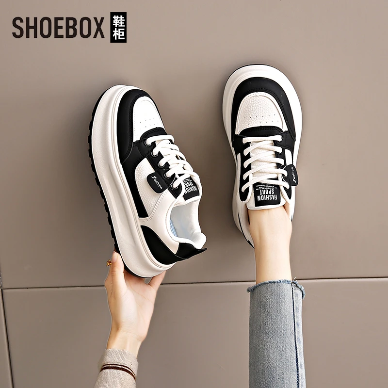 达芙妮集团旗下踩屎感厚底小白鞋女款2025新款秋季爆款百搭板鞋女