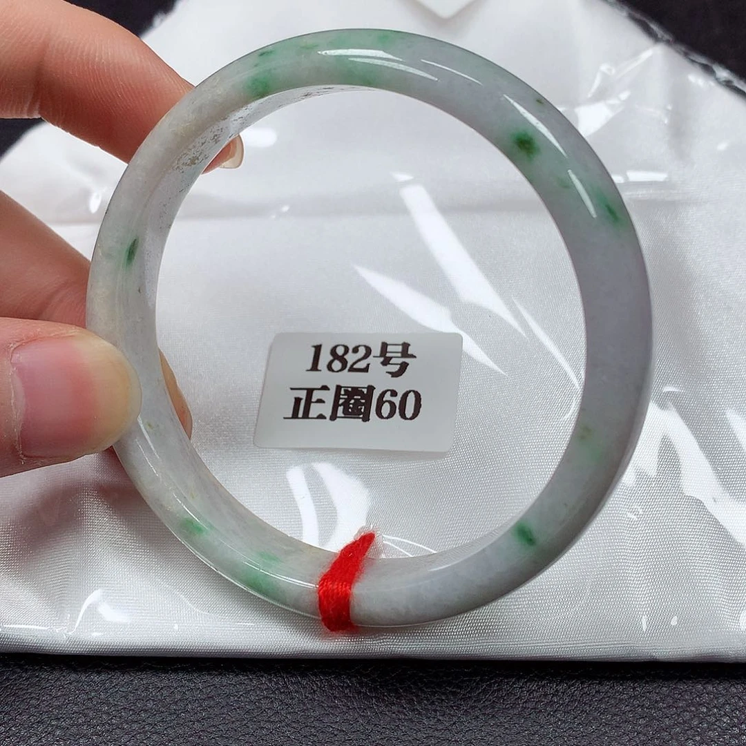 翡翠手镯未镶嵌182号