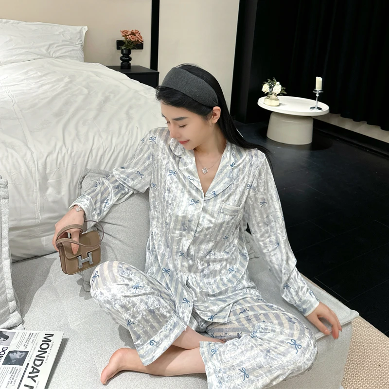 睡衣女士秋冬新款长袖金丝绒保暖加绒蝴蝶结甜美显瘦家居服套装