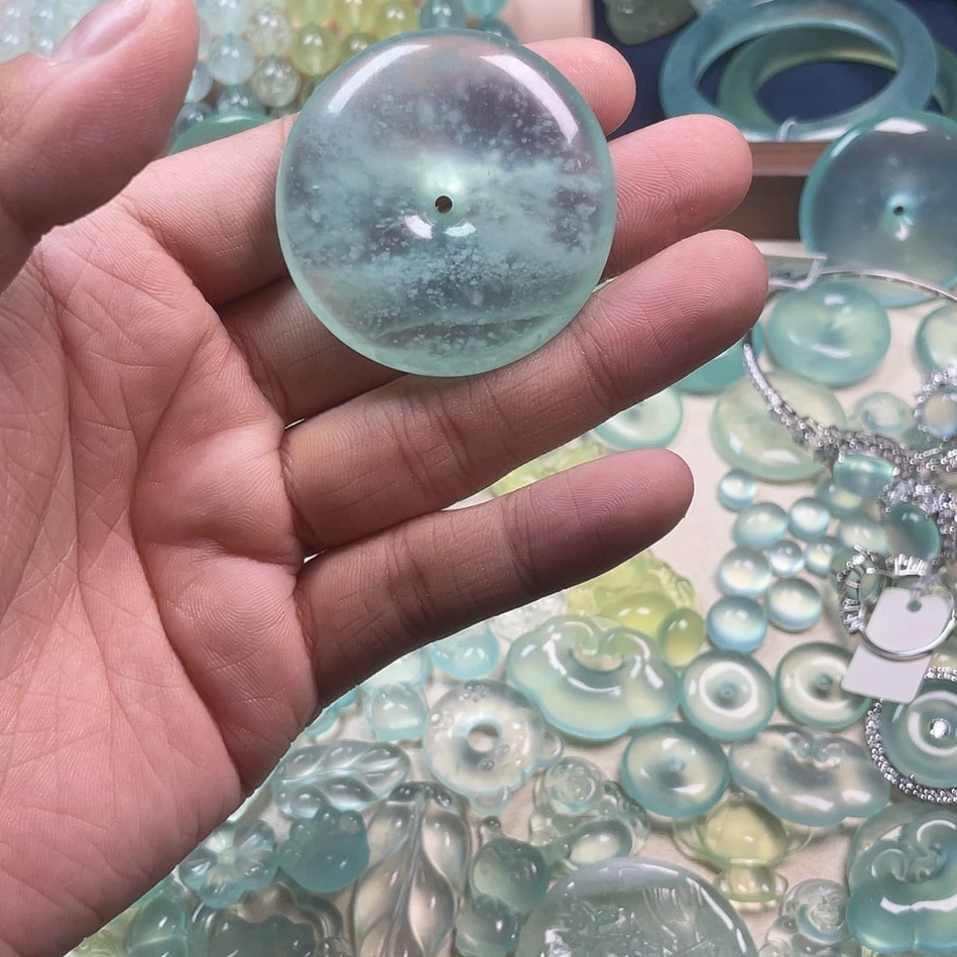 莫***之蛇纹石玉合金颈饰