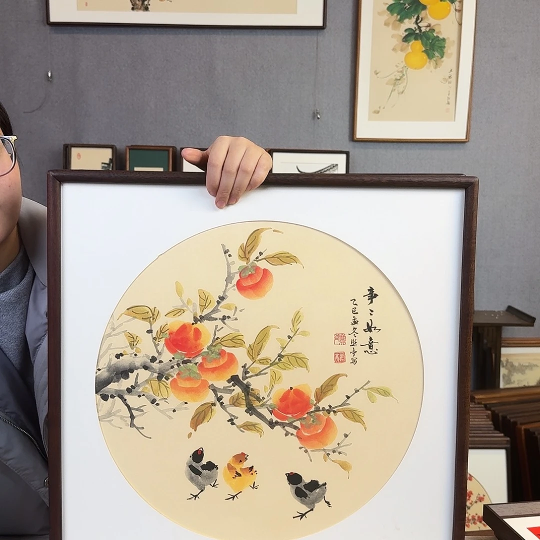 国画手绘带框尺寸： 53*53