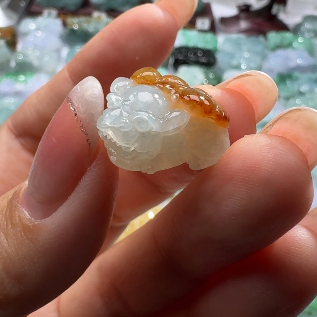 翡翠未镶嵌挂件貔貅