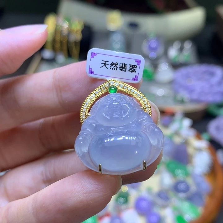 颈饰18K金镶嵌翡翠