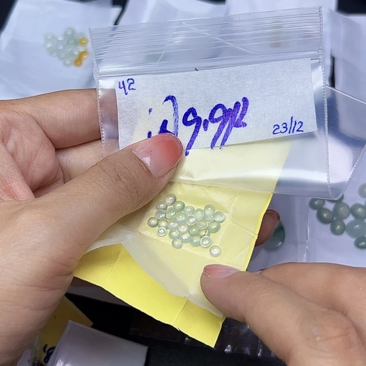 未镶嵌定制翡翠不