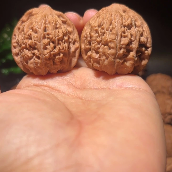 文玩核桃吊坠文玩核桃吊坠望月40