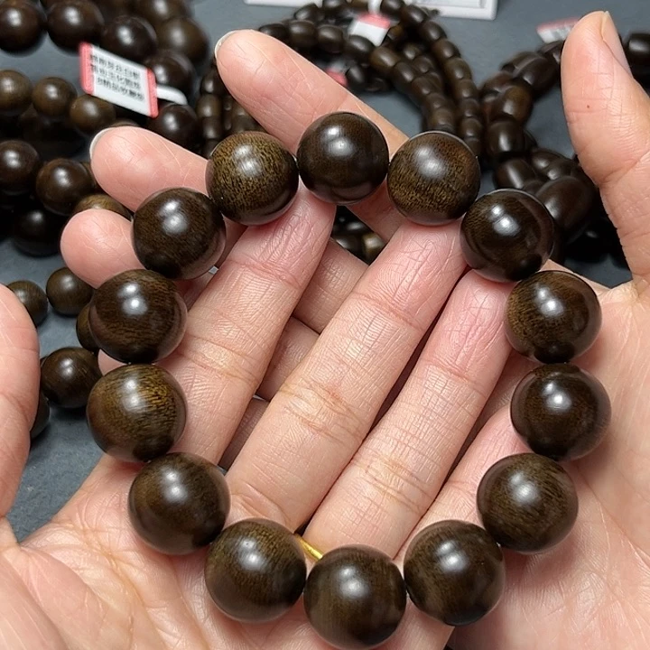 沉香手串白棋玉化