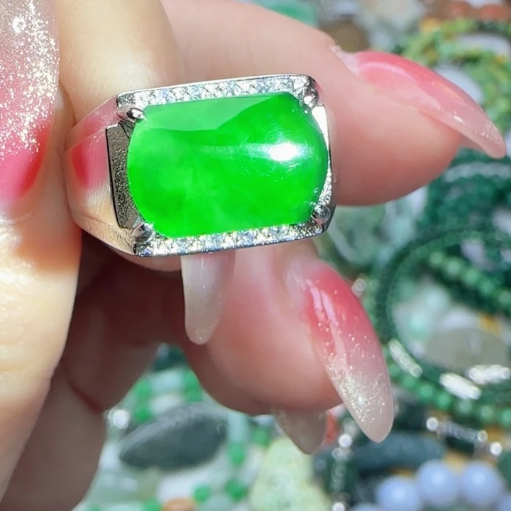 翡翠未镶嵌颈饰天然A货668