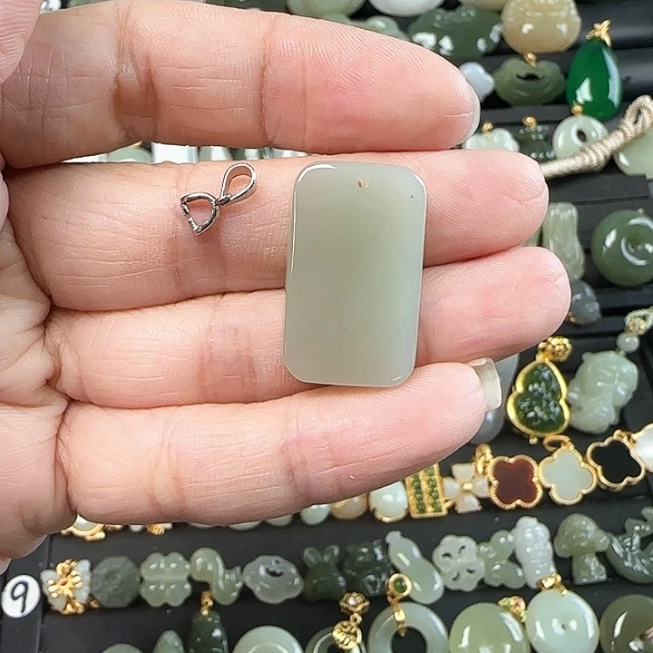 和田玉未镶嵌吊坠(不含链)昭****）