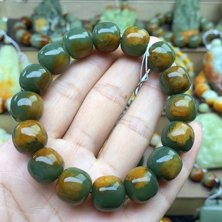 手串未镶嵌透闪石质玉今***雪