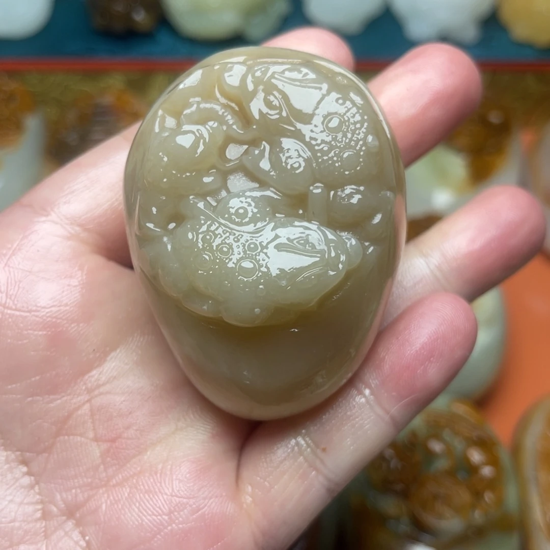 石材天然方解石手把件不退换