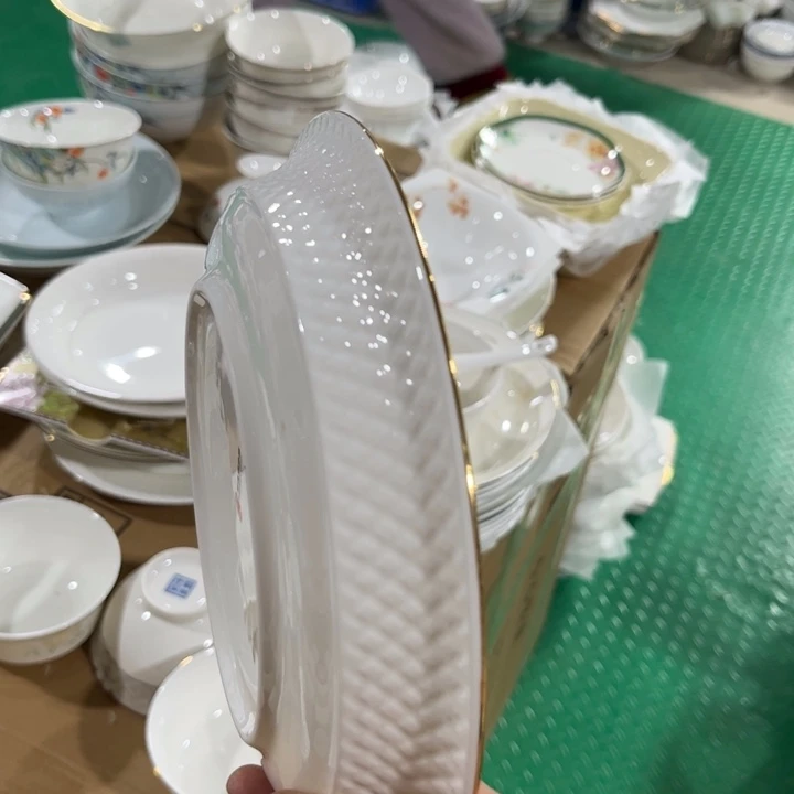 骨瓷浮雕八寸深盘四个哇塞